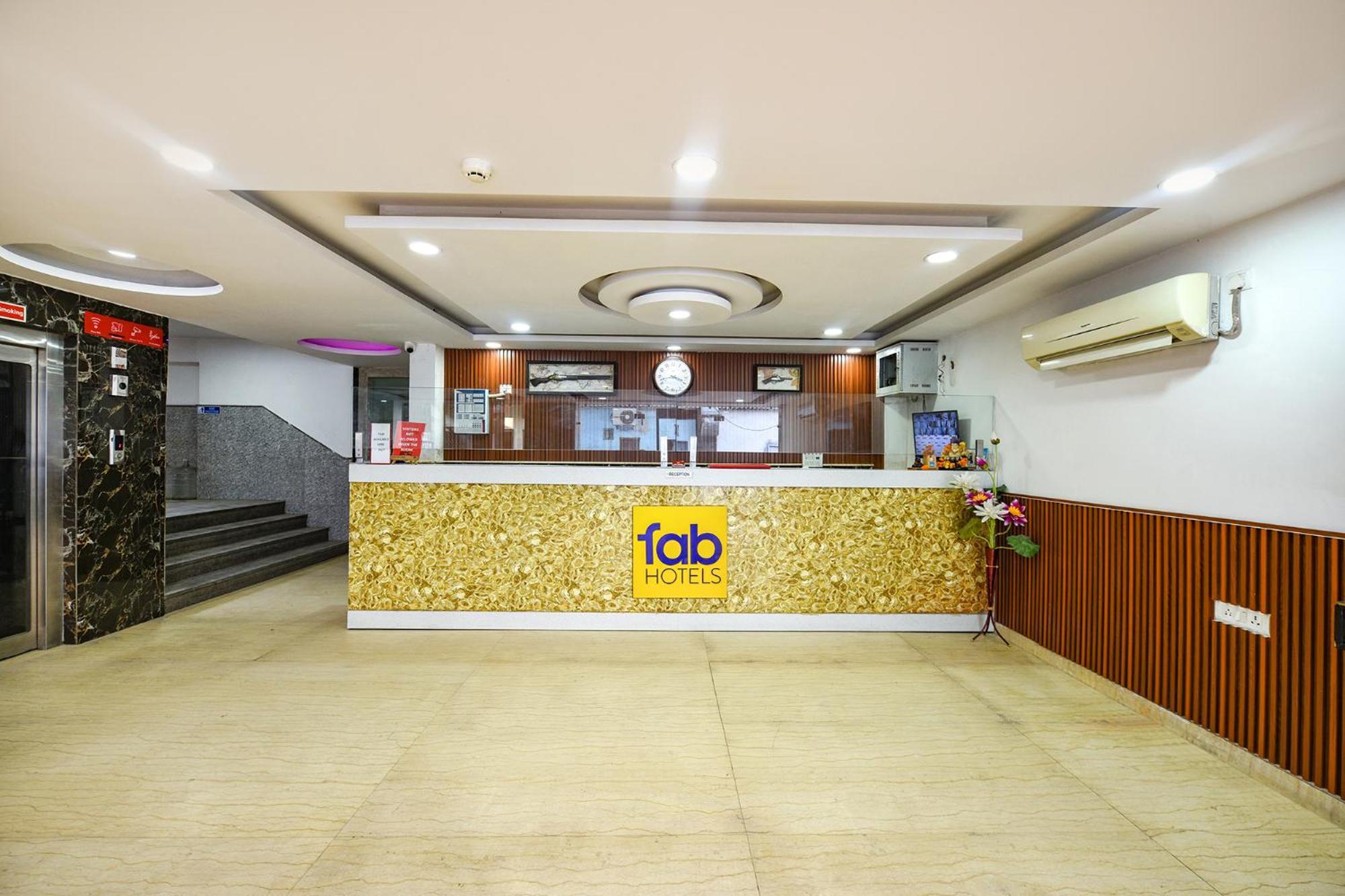 Fabhotel Belwood Near Igi Airport Нью-Дели Экстерьер фото